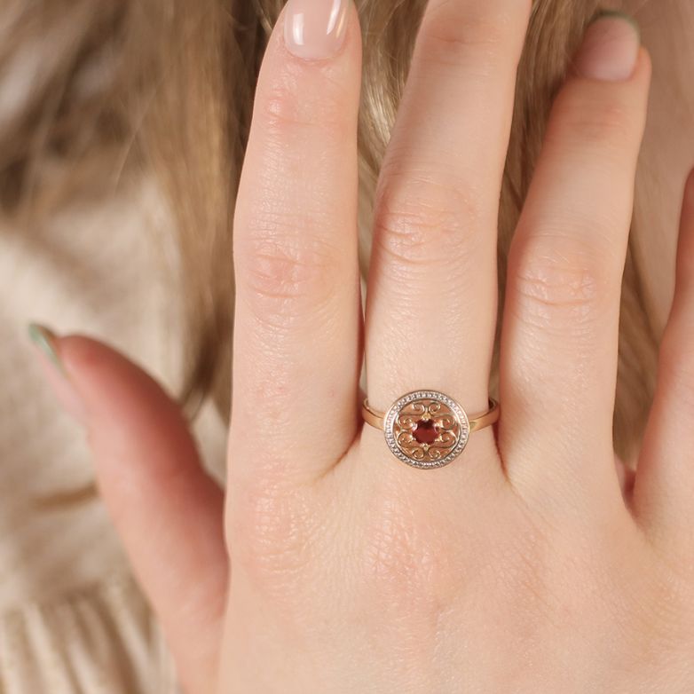 Garnet ring 0.23 carat 2...
