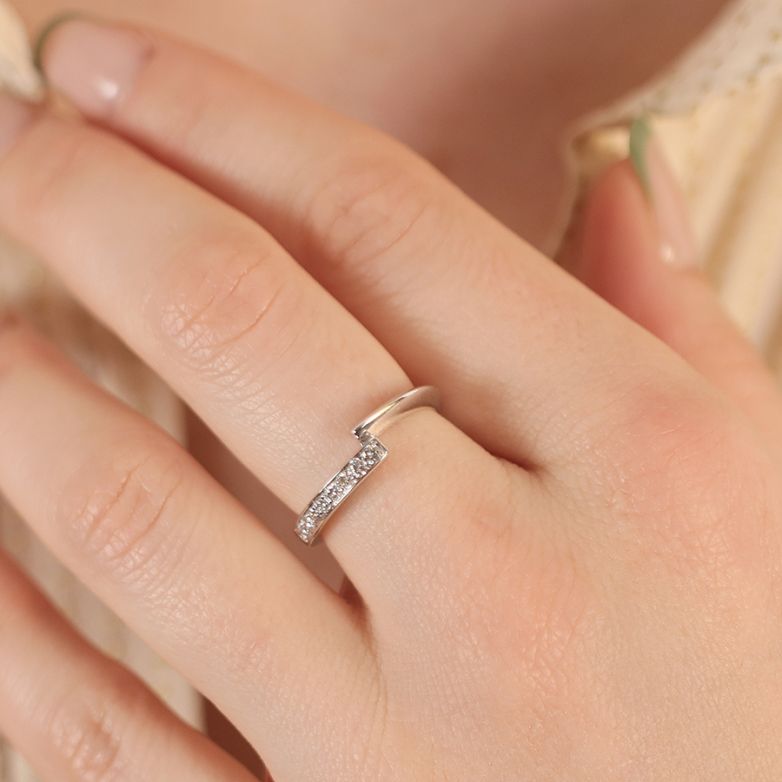 Ring signed GAREL diamonds...