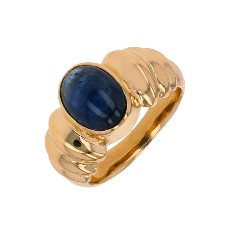 Cabochon sapphire ring 2.81...