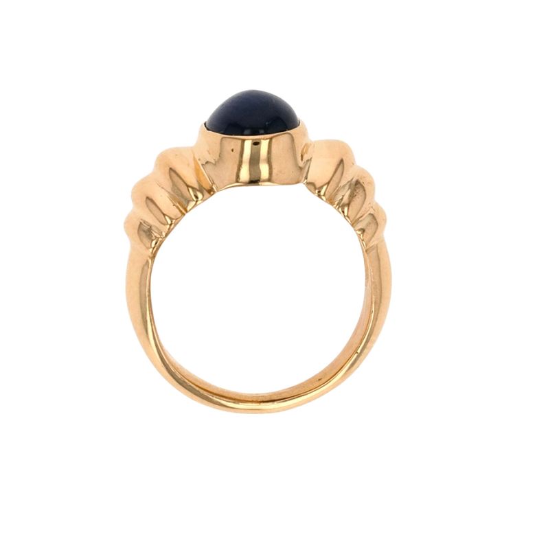 Cabochon sapphire ring 2.81...
