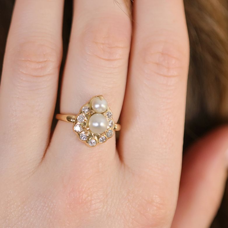 Vintage ring with pearls...