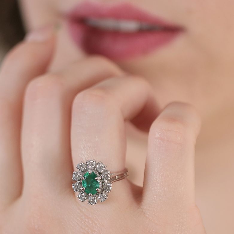 Emerald daisy ring 1.15...