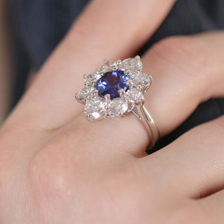 Tanzanite daisy ring 3.51...