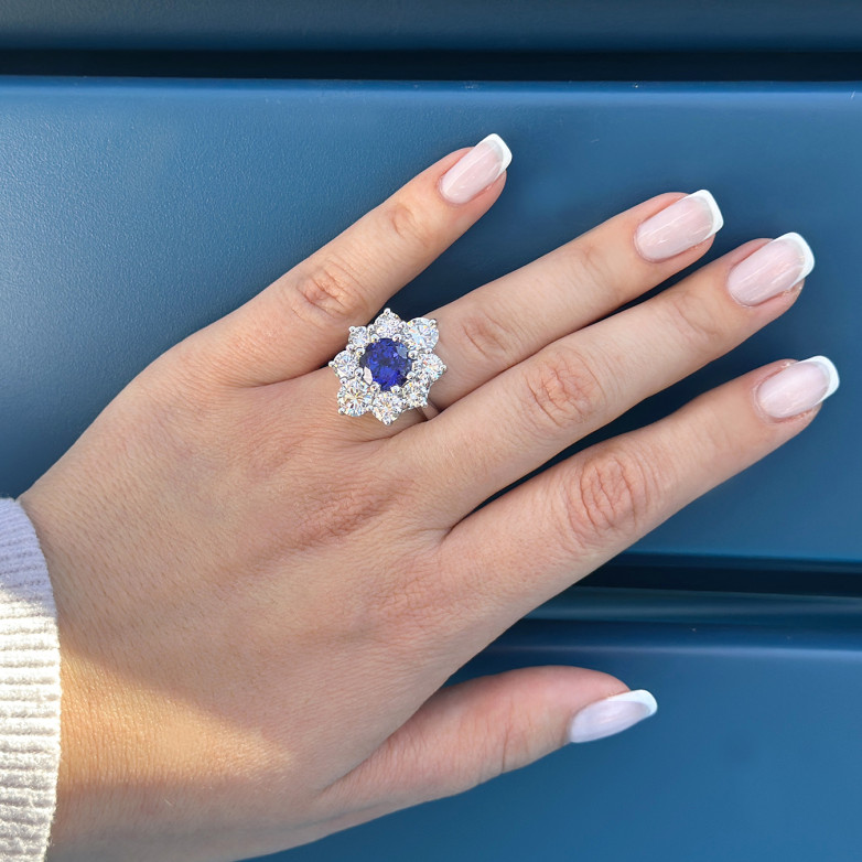 Tanzanite daisy ring 3.51...
