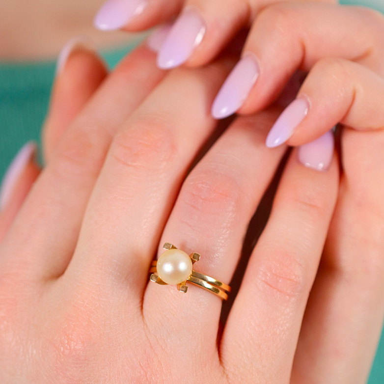 Yellow Gold Pearl Ring, 5.19g