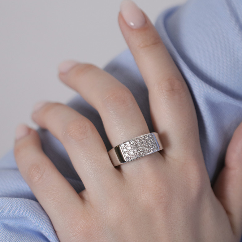 Diamond ring 0.56 carat...