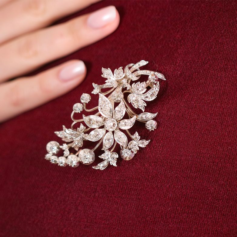 Antique brooch with...