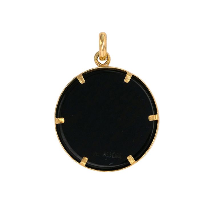 Yellow gold cameo medal of...