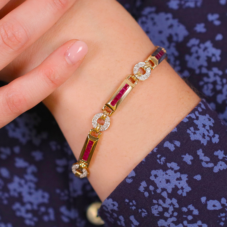 Bracelet ruby 1.80 carat...