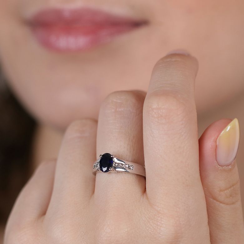 Ring sapphire 1.06 carat...