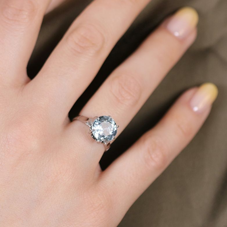 Aquamarine ring 2.90 carats...