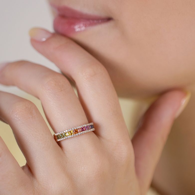Ring multicolored sapphires...