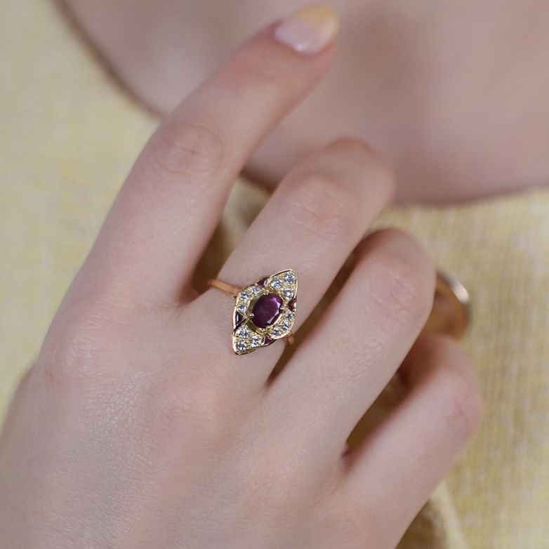 Ring ruby 0.74 carat and...