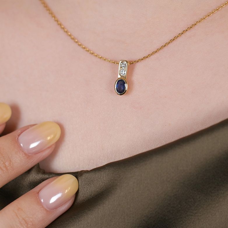 Pendant sapphire 0.39 carat...