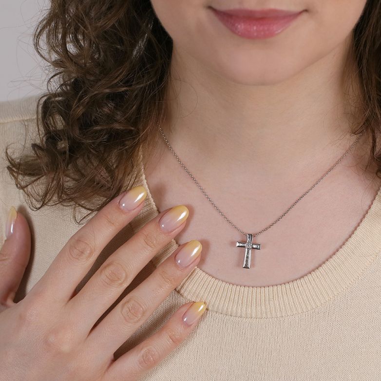 Necklace cross diamonds...