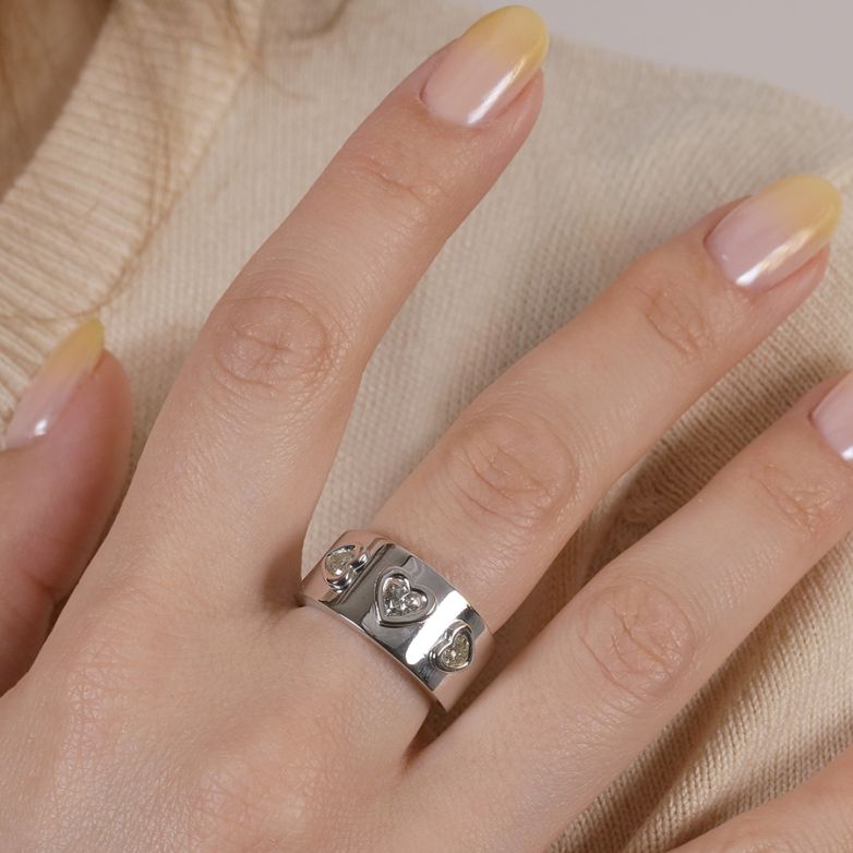 Diamond ring 0.66 carat...
