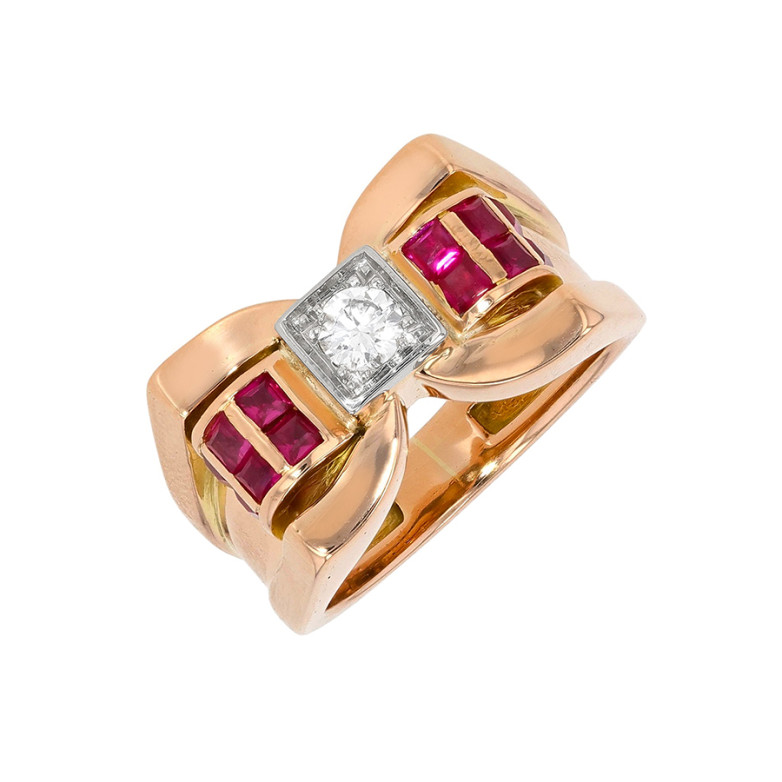 Antique ring with diamonds...