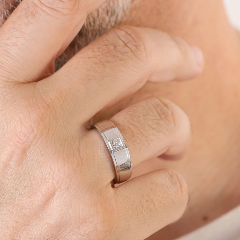 0.10-carat Diamond Ring,...