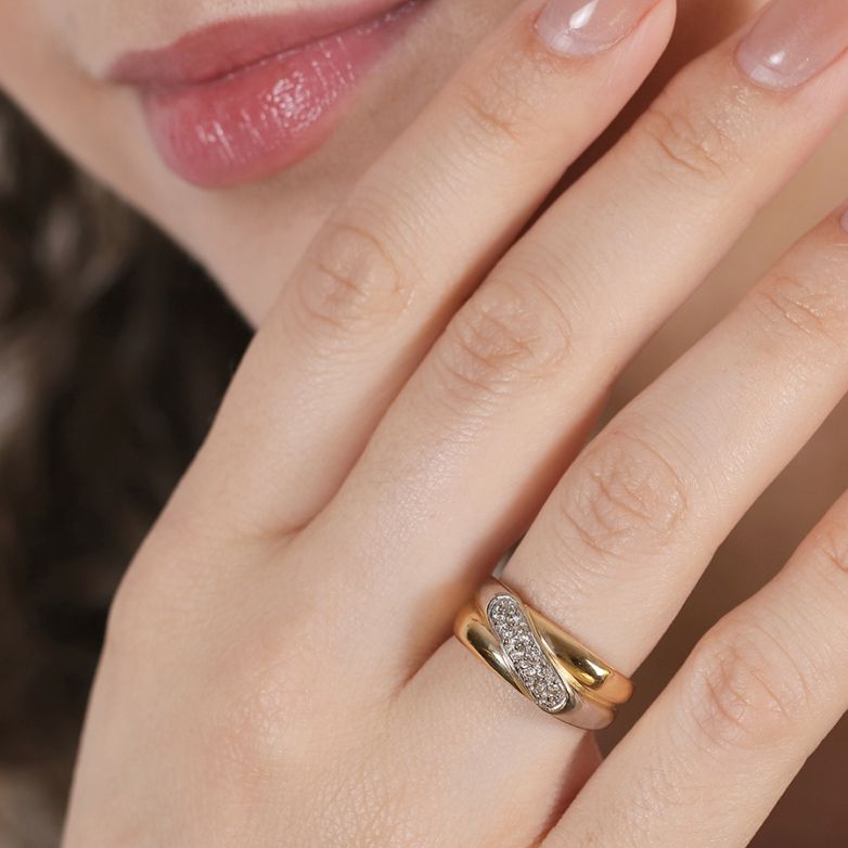 0.10-carat Diamond Ring,...
