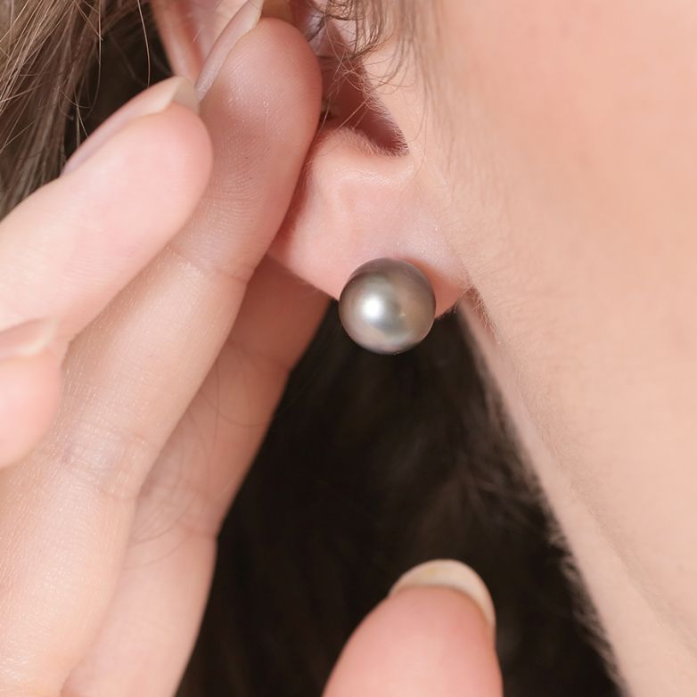 Tahitian Pearl Earrings in...
