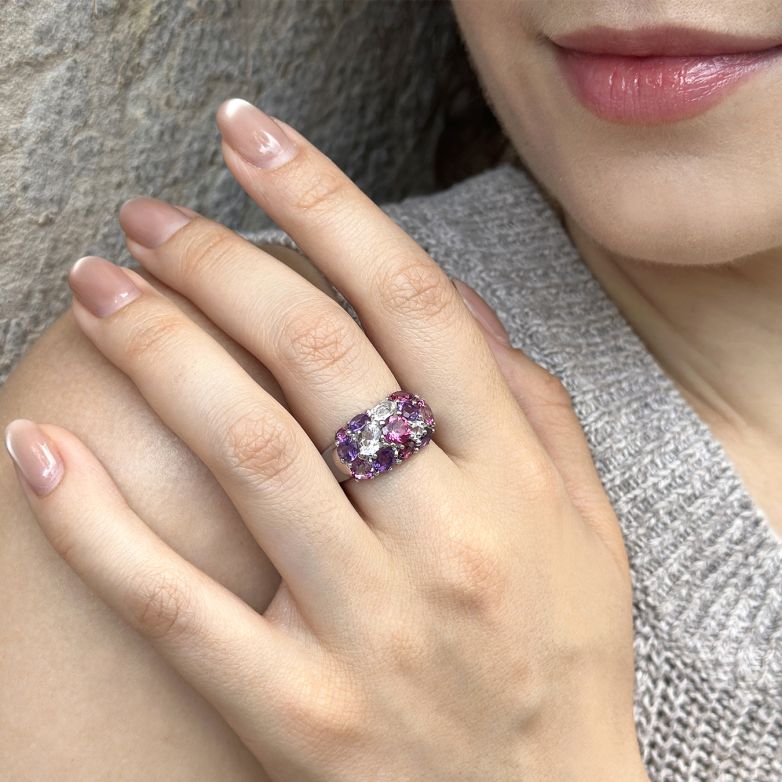 Ring with topaz, garnet,...
