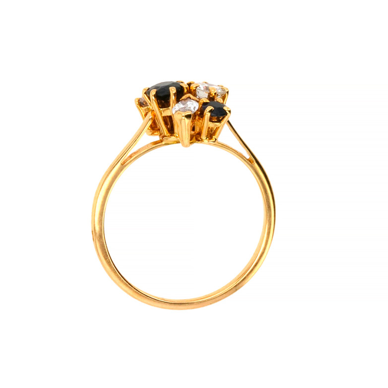 Ring with 0.48 carats of...