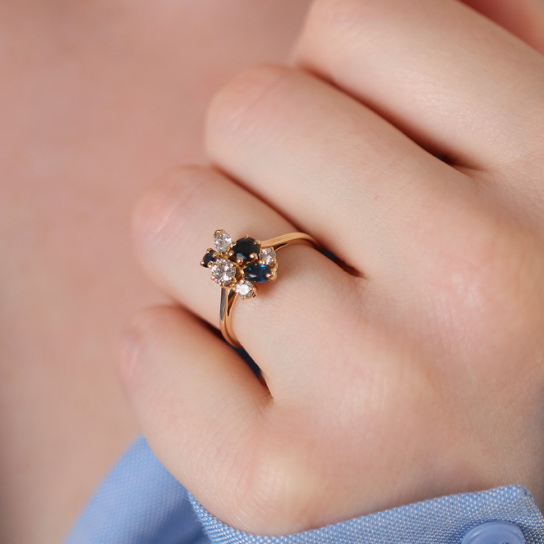 Ring with 0.48 carats of...