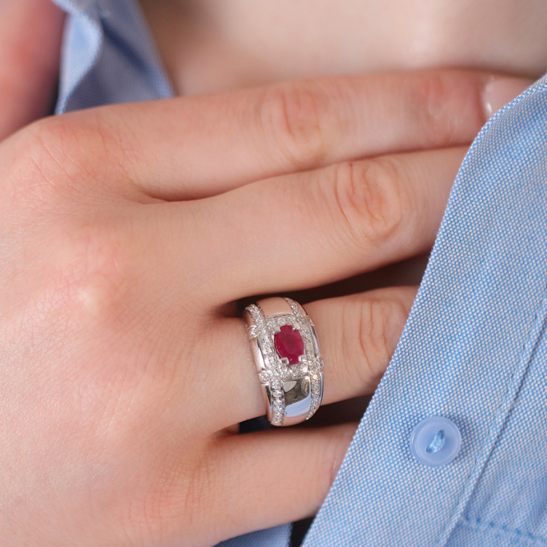 Bague rubis 0.84 carat et...