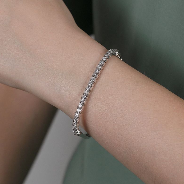 Bracelet ouvrant diamants...
