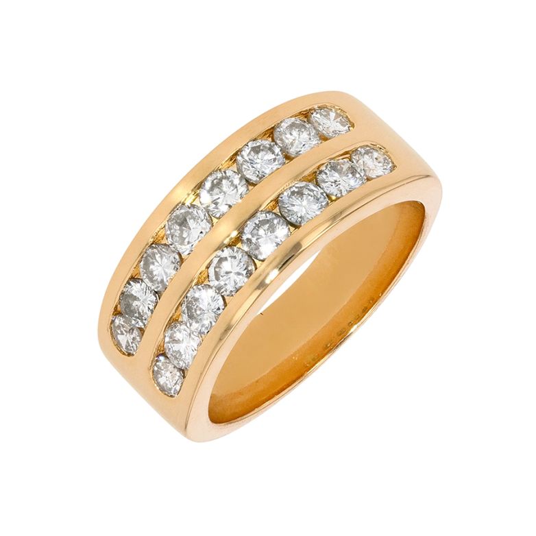 1.12-carat diamond ring in...