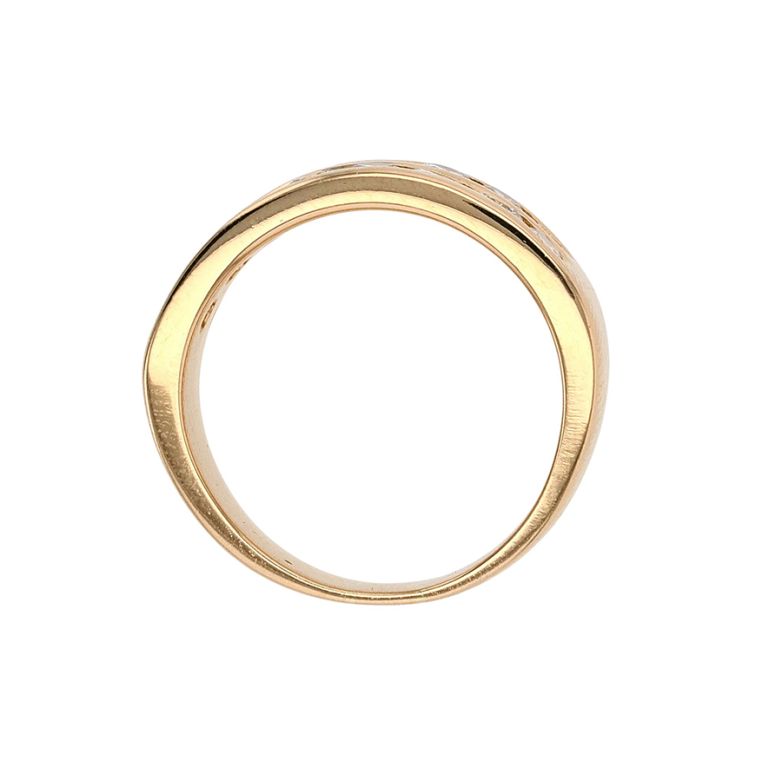 1.12-carat diamond ring in...