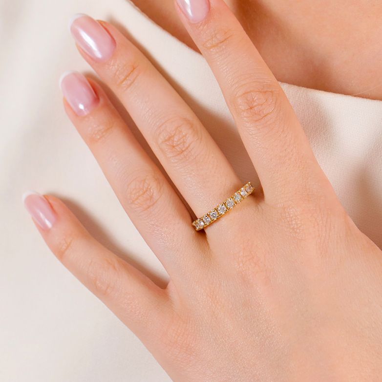 1.10-carat full-round...