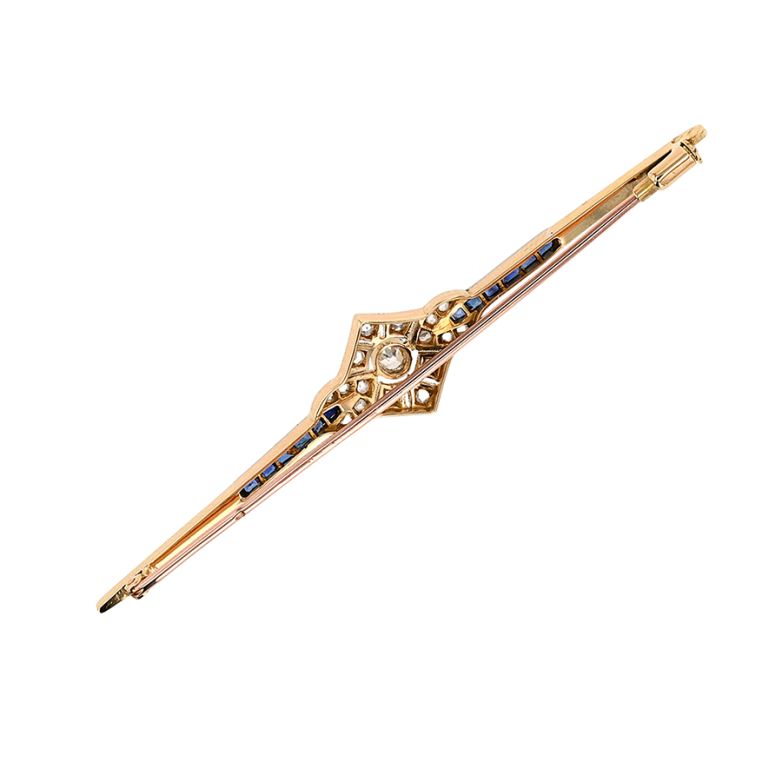 Brooch with 0.24 carats of...