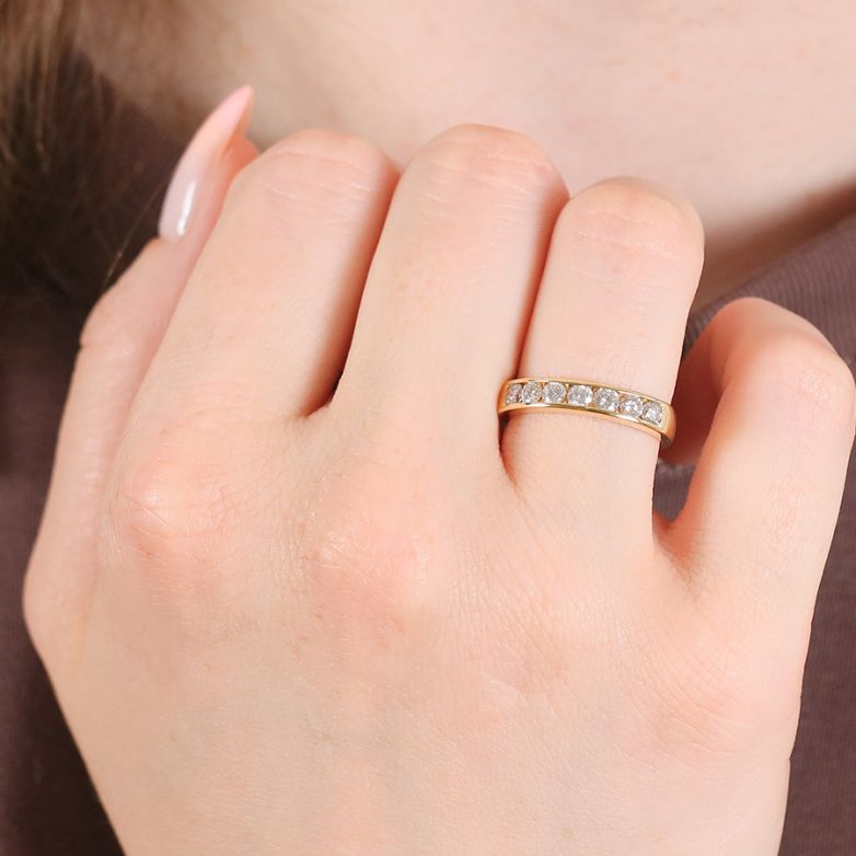0.49-carat diamond wedding...