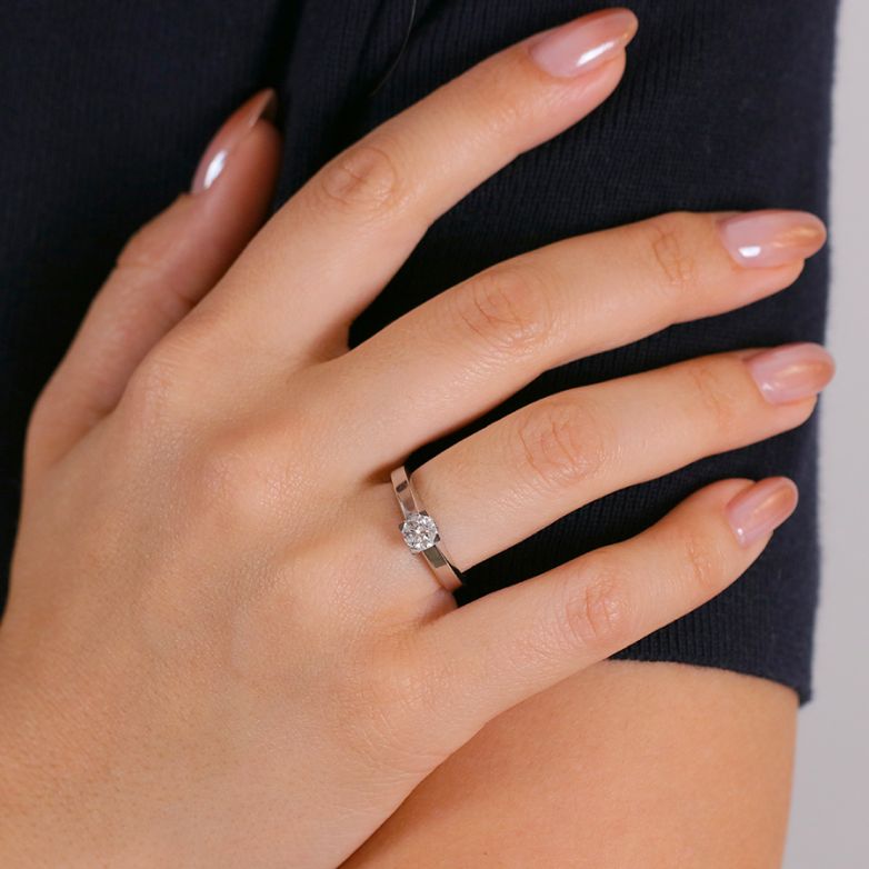0.52-carat diamond...