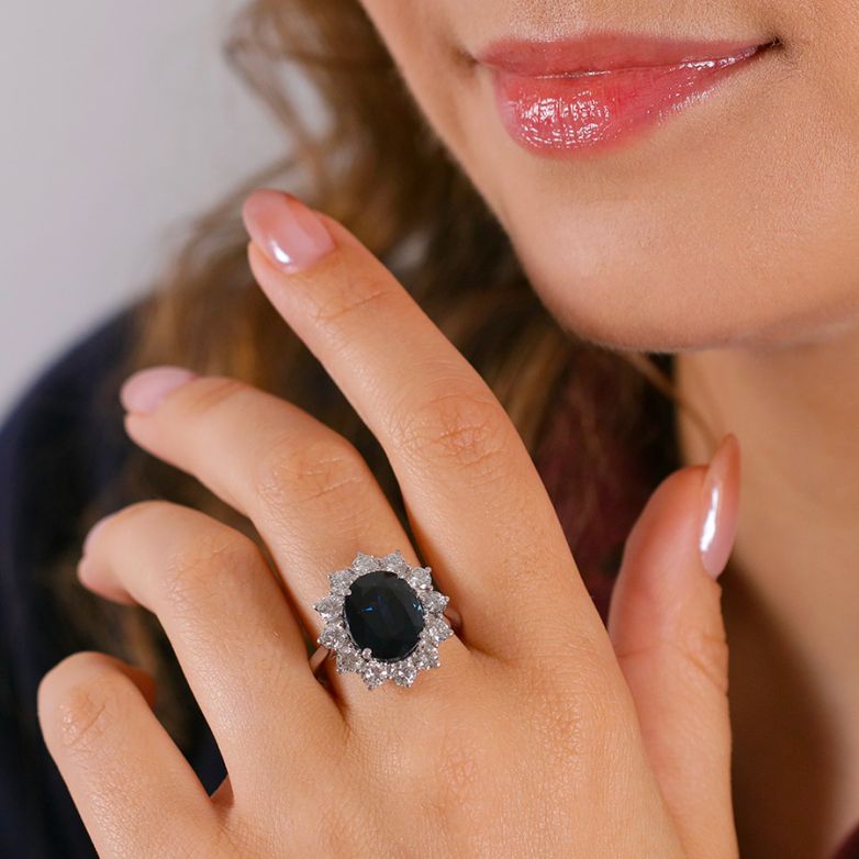 6.23-carat sapphire daisy...