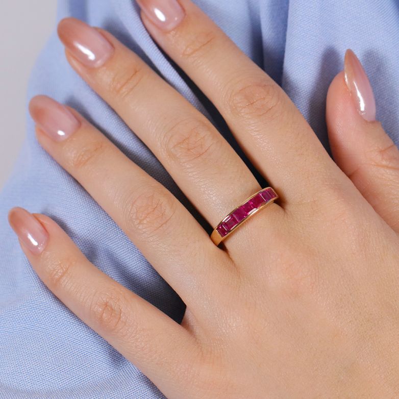 1.05-carat ruby wedding...