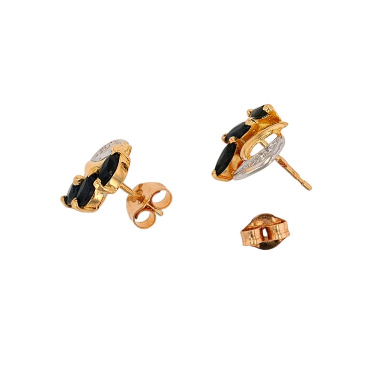 Earrings with 0.36 carats...