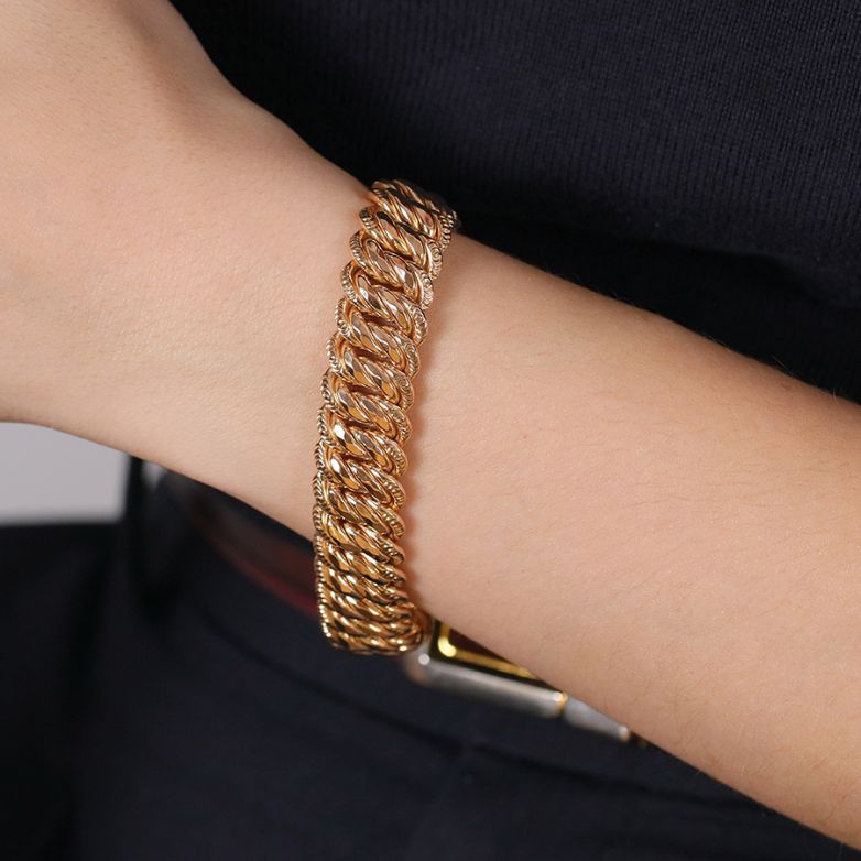 Yellow Gold American-Style...