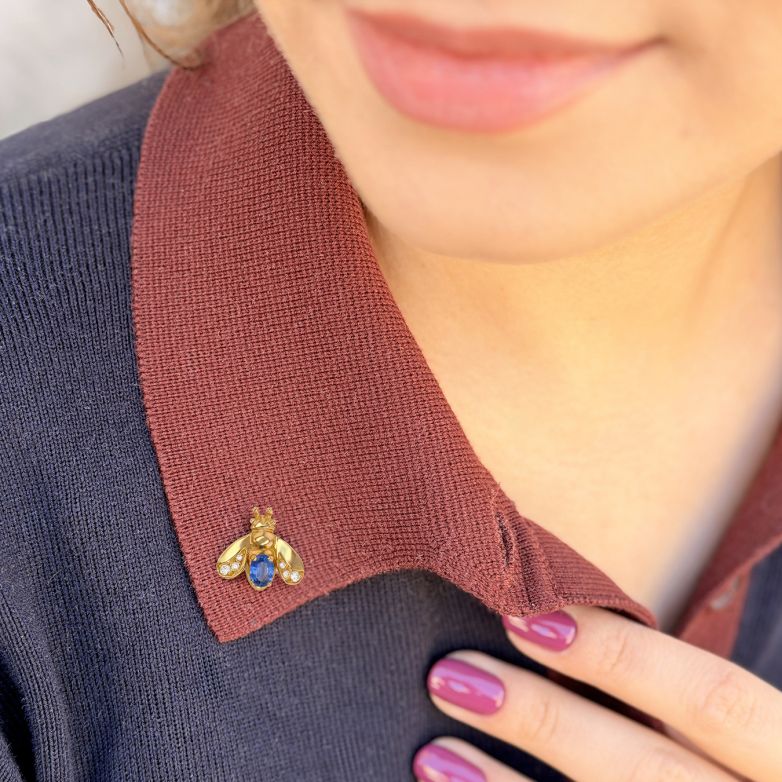 0.61-carat sapphire and...