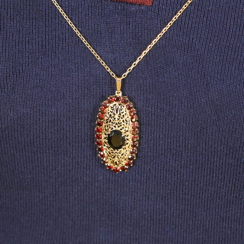 Vintage garnet pendant,...