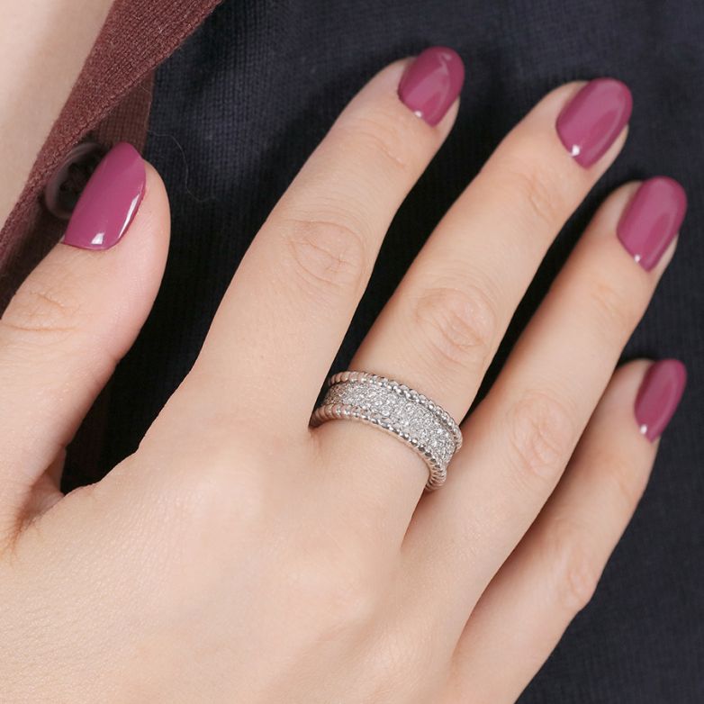 0.84-carat diamond ring in...