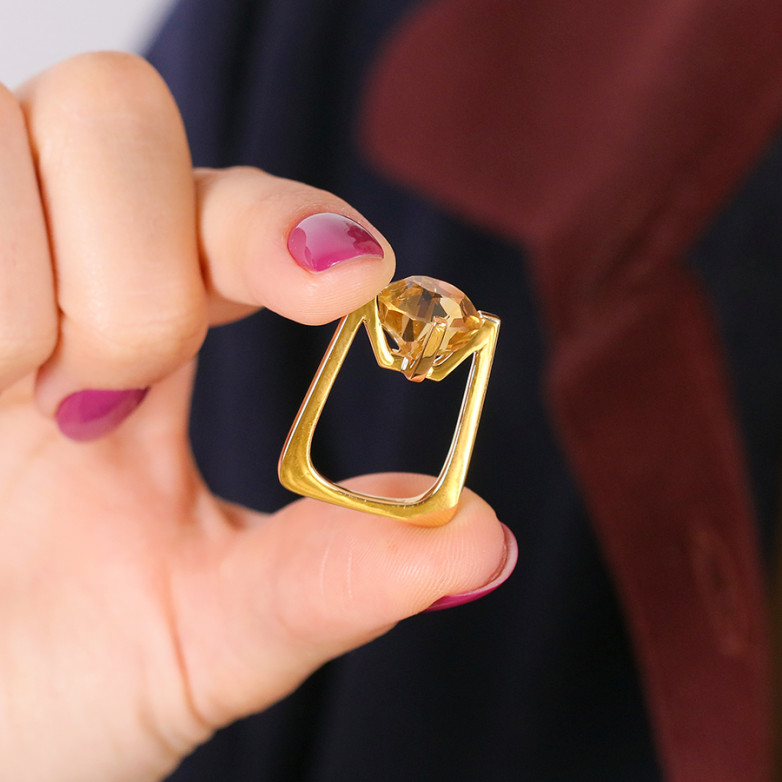 Vintage citrine ring, 6.95...