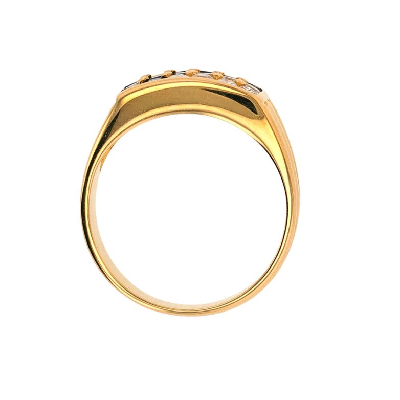 Ring with 0.66 carats of...