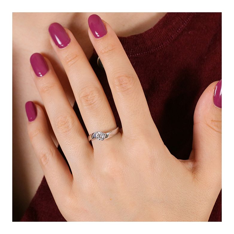 0.38-carat diamond ring in...