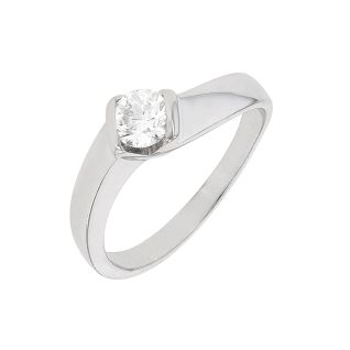 0.38-carat diamond ring in...