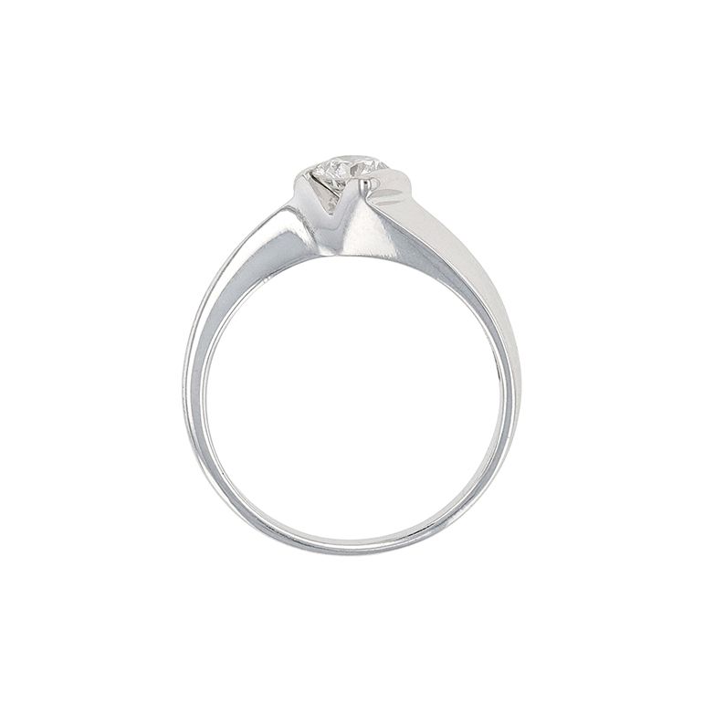 0.38-carat diamond ring in...