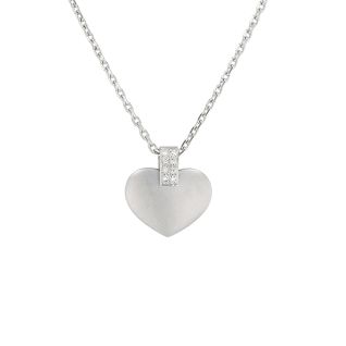 Heart-shaped long necklace...