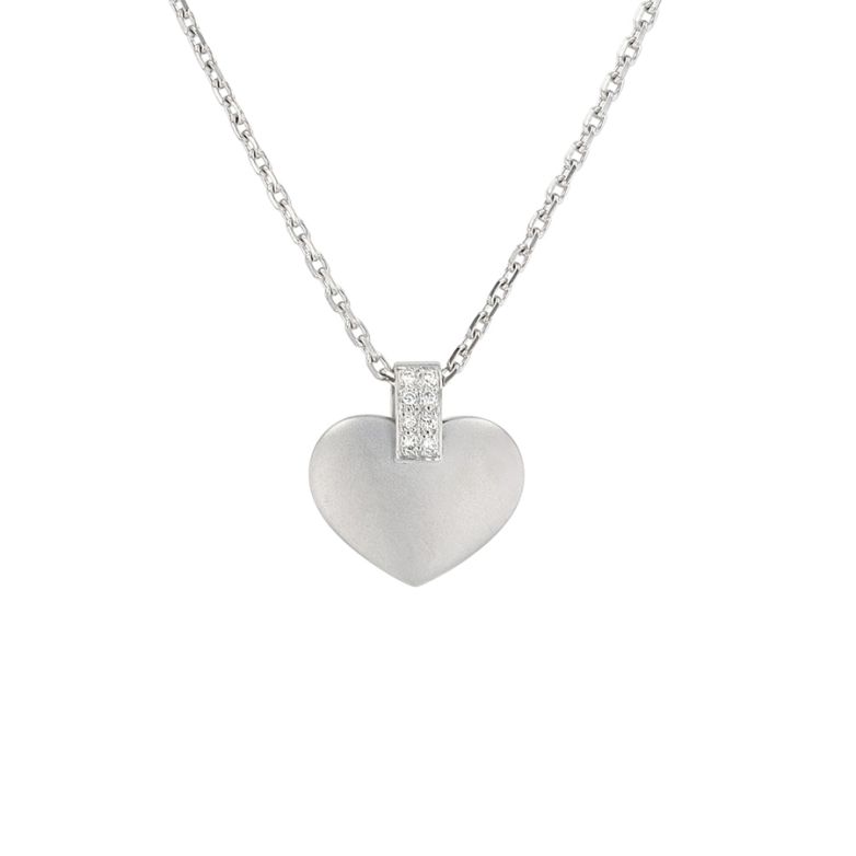 Heart-shaped long necklace...