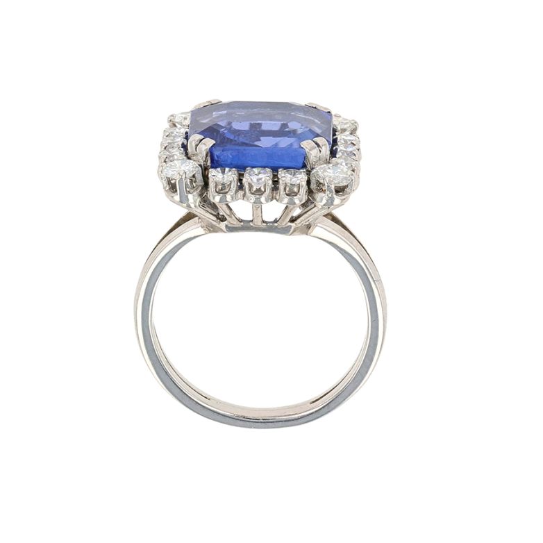 Ring with a 5.78-carat...